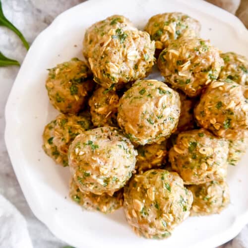 Homemade Turkey and Spinach Meatballs for Pregnant Cats